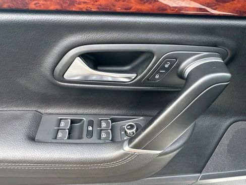Used 2011 Volkswagen CC Lux FWD image 27