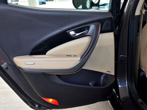 Used 2016 Hyundai Azera FWD image 35