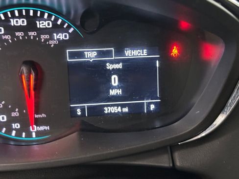 Certified 2022 Chevrolet Trax LT w/ Driver Confidence Package image 3