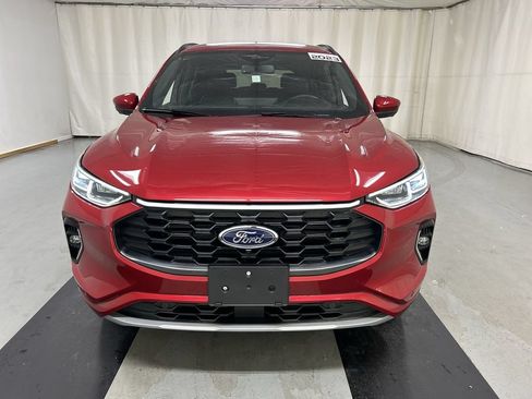Used 2023 Ford Escape ST-Line Elite w/ Premium Technology Package AWD/4WD image 3