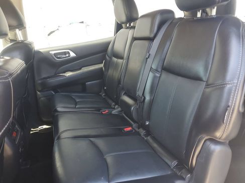 Certified 2020 Nissan Pathfinder SL w/ Cargo Package FWD image 18