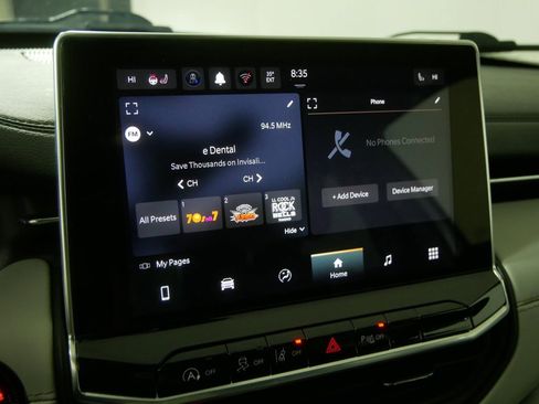 Used 2025 Jeep Compass Limited image 26