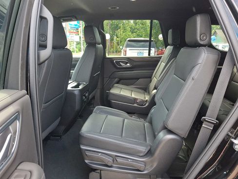 Used 2022 Chevrolet Tahoe LT AWD/4WD image 10