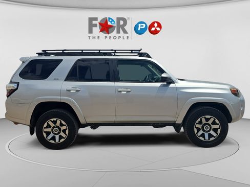 Used 2016 Toyota 4Runner SR5 AWD/4WD image 6