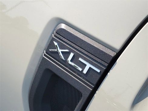 New 2025 Ford Maverick XLT w/ XLT Luxury Package image 6