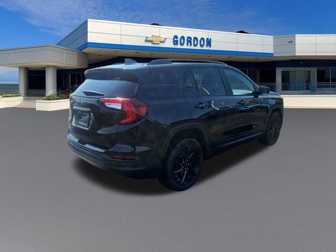 Used 2023 GMC Terrain SLE w/ Driver Convenience Package AWD/4WD image 6