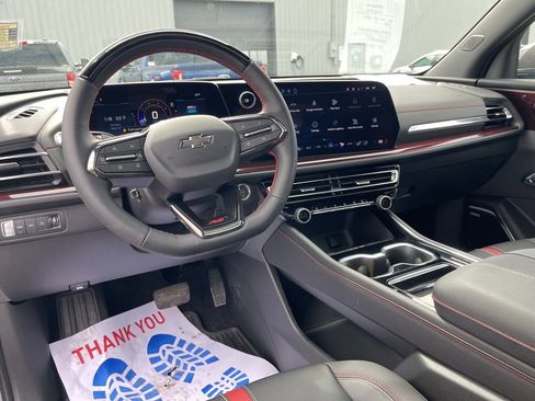 Used 2026 Chevrolet Traverse RS image 13