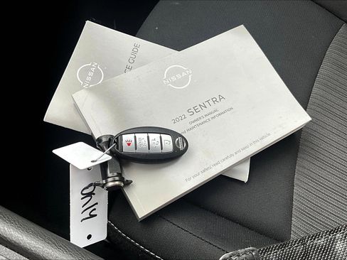 Used 2022 Nissan Sentra SV image 12