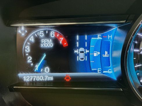 Used 2016 Ford Explorer Limited w/ Equipment Group 301A AWD/4WD image 17