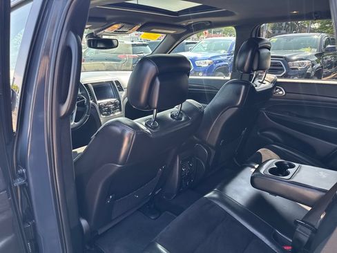 Used 2018 Jeep Grand Cherokee Altitude AWD/4WD image 40