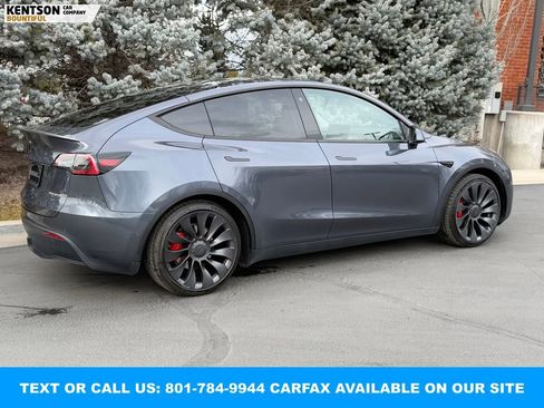 Used 2022 Tesla Model Y Performance image 10
