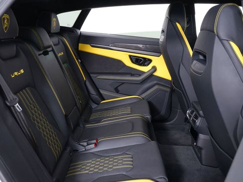 Used 2024 Lamborghini Urus S image 33