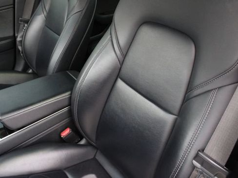 Used 2018 Tesla Model 3 Long Range RWD image 6