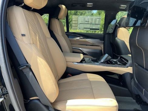 New 2025 Cadillac Escalade IQ Luxury 2 image 25