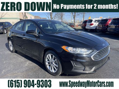 Used 2020 Ford Fusion SE image 1