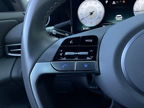 Used 2025 Hyundai Elantra SEL image 36