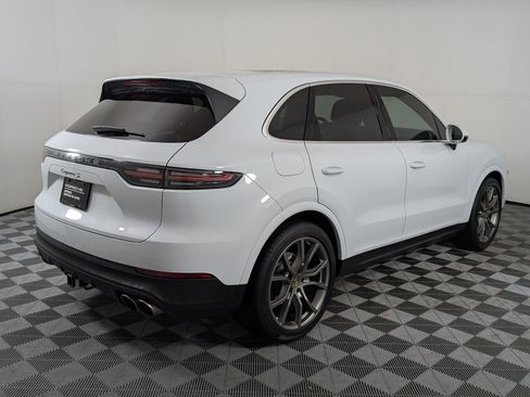 Used 2023 Porsche Cayenne S image 10
