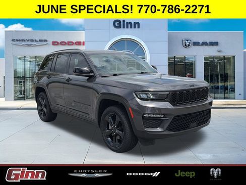 Used 2024 Jeep Grand Cherokee Limited w/ Black Appearance Package AWD/4WD image 1