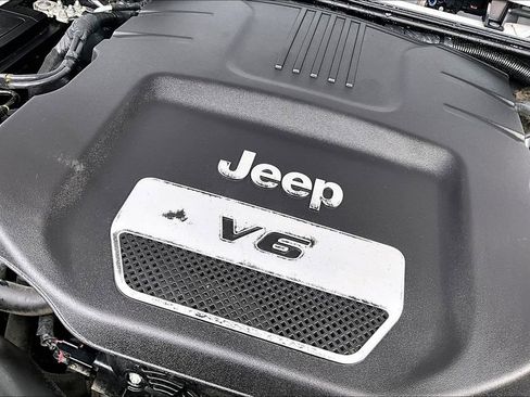 Used 2016 Jeep Wrangler Sport image 33