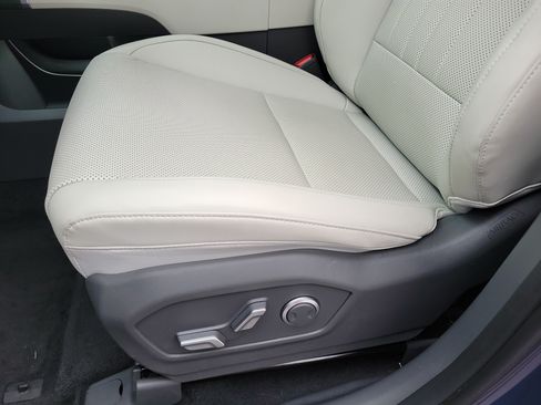 Used 2026 Hyundai Santa Fe SEL FWD image 10