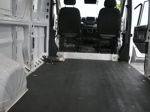 Used 2024 RAM ProMaster 2500 w/ Convenience Group FWD image 12