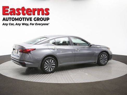 Used 2023 Nissan Altima 2.5 SV AWD/4WD image 42