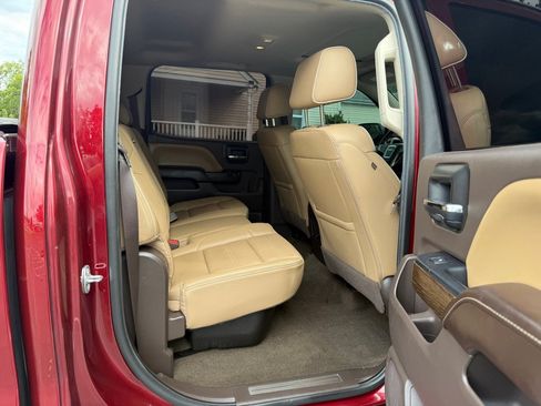 Used 2017 GMC Sierra 1500 Denali w/ Denali Ultimate Package AWD/4WD image 8