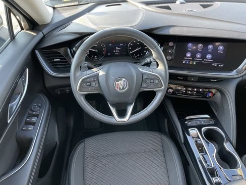 Used 2023 Buick Envision Preferred image 19