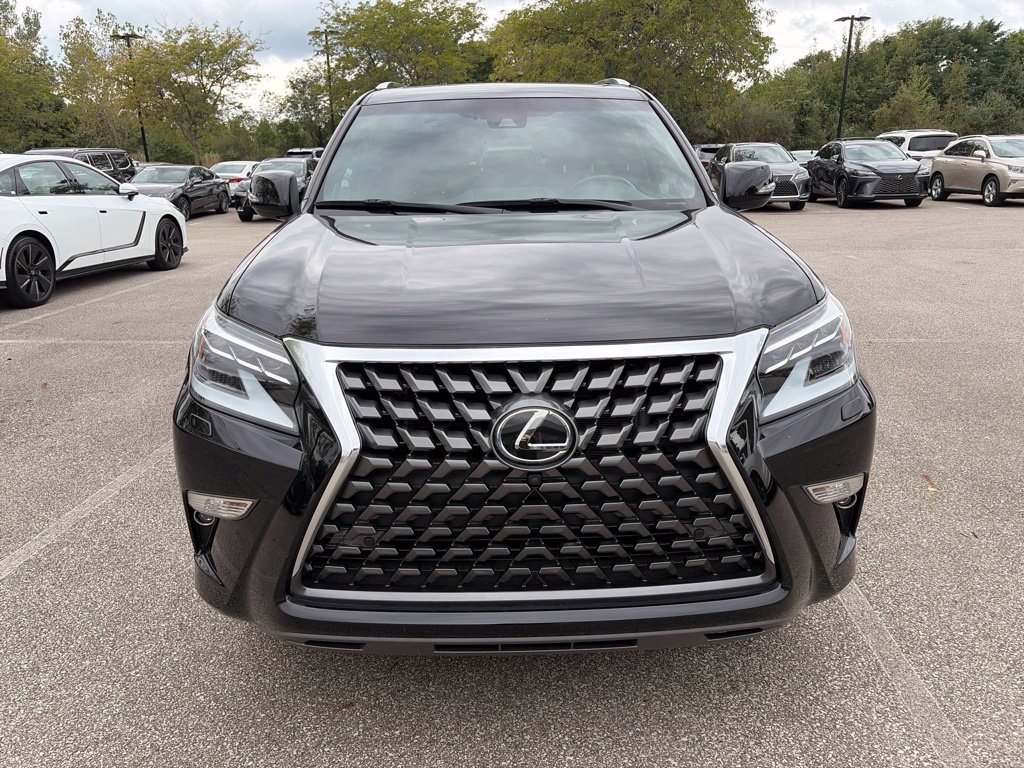 Used 2021 Lexus GX 460 Luxury w/ Accessory Package AWD/4WD image 2