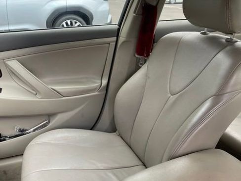 Used 2007 Toyota Camry LE FWD image 4