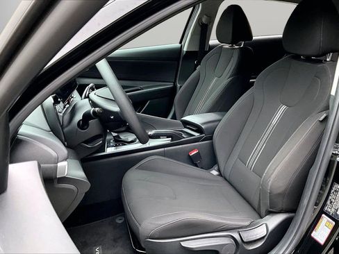 Used 2024 Hyundai Elantra SEL FWD image 20