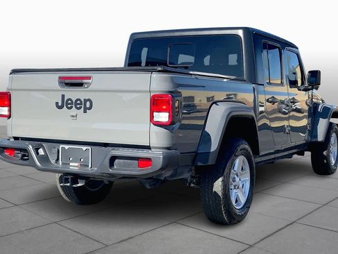 Used 2023 Jeep Gladiator Sport image 13