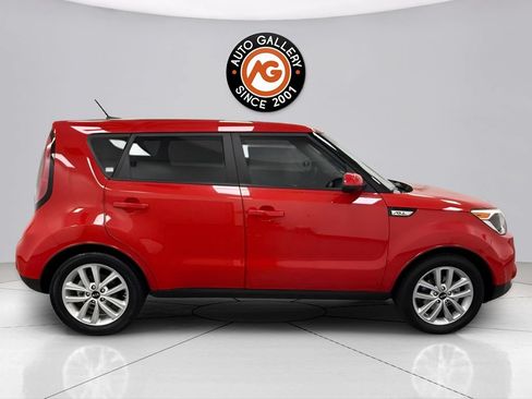 Used 2017 Kia Soul + FWD image 3