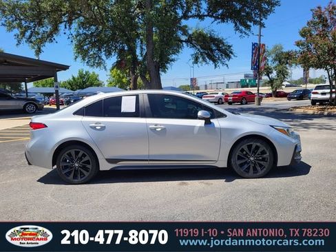 Used 2023 Toyota Corolla SE FWD image 6