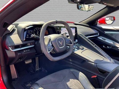 Used 2022 Chevrolet Corvette Stingray Preferred Cpe w/ Engine Appearance Package RWD image 15