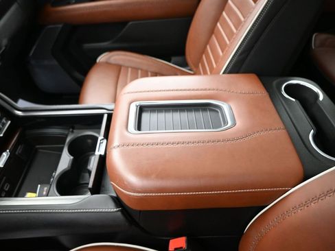 Used 2023 GMC Yukon XL Denali Ultimate image 17