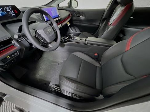 New 2026 Toyota Prius Plug-In Hybrid FWD image 12