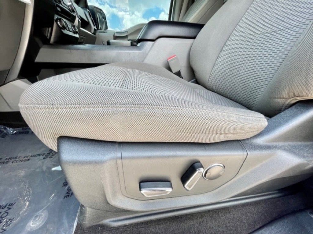 Used 2018 Ford F150 XLT w/ Equipment Group 302A Luxury RWD image 37