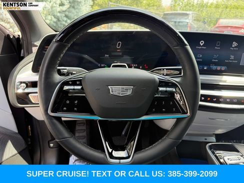 Used 2024 Cadillac Lyriq Sport AWD/4WD image 13
