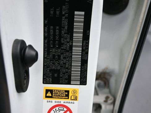 Used 2019 Toyota Highlander XLE image 20