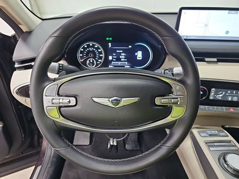 Used 2023 Genesis GV70 2.5T w/ Select Package AWD/4WD image 7