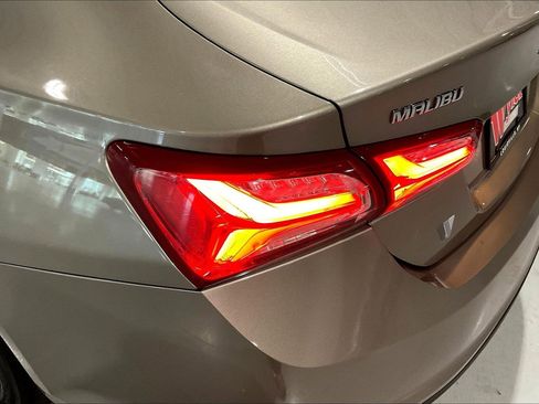 Used 2022 Chevrolet Malibu LT FWD image 22