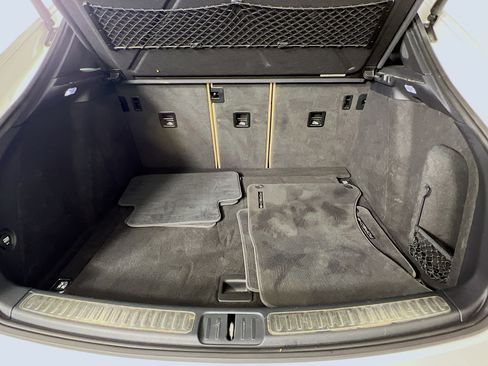 Used 2020 Porsche Macan S image 28