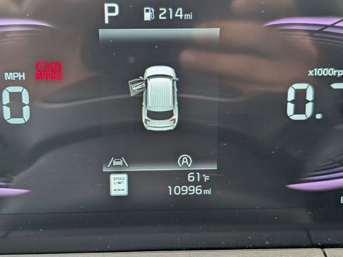 Used 2025 Kia Telluride AWD image 15