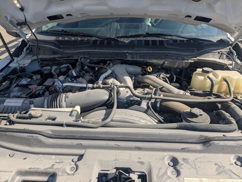 Used 2020 Ford F550 2WD Regular Cab Super Duty image 27