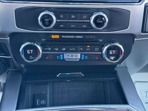 Used 2022 Ford F250 Platinum image 30