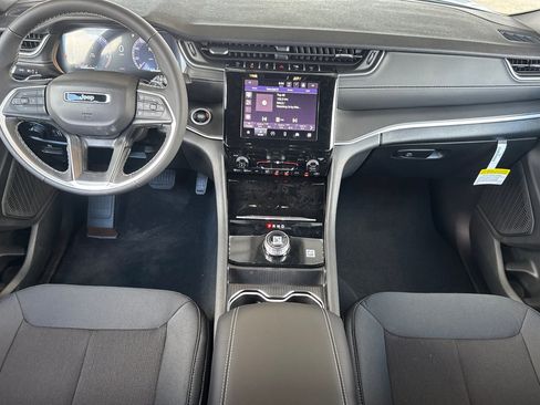 New 2026 Jeep Grand Cherokee Laredo AWD/4WD image 12