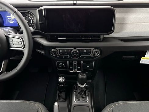 New 2025 Jeep Gladiator Sport image 26