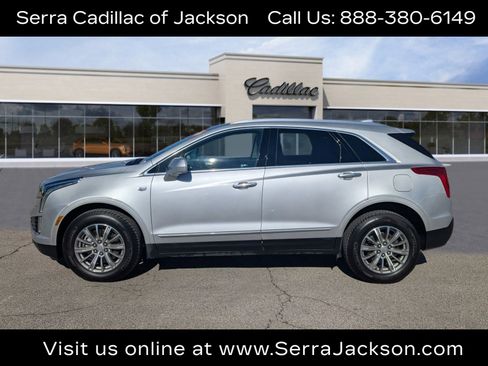 Used 2017 Cadillac XT5 Luxury image 1