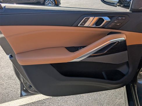 New 2026 BMW X6 xDrive40i w/ Executive Package image 13